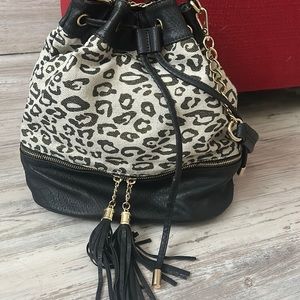 spring bucket bag